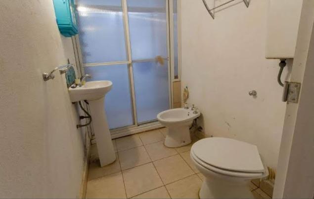 Casa en venta - 2 Dormitorios 2 Baños - Cochera - 320Mts2 - Santa Clara del Mar 4
