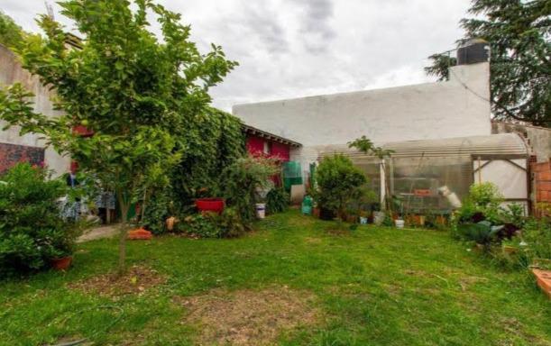 Casa en venta - 2 Dormitorios 2 Baños - Cochera - 320Mts2 - Santa Clara del Mar 2