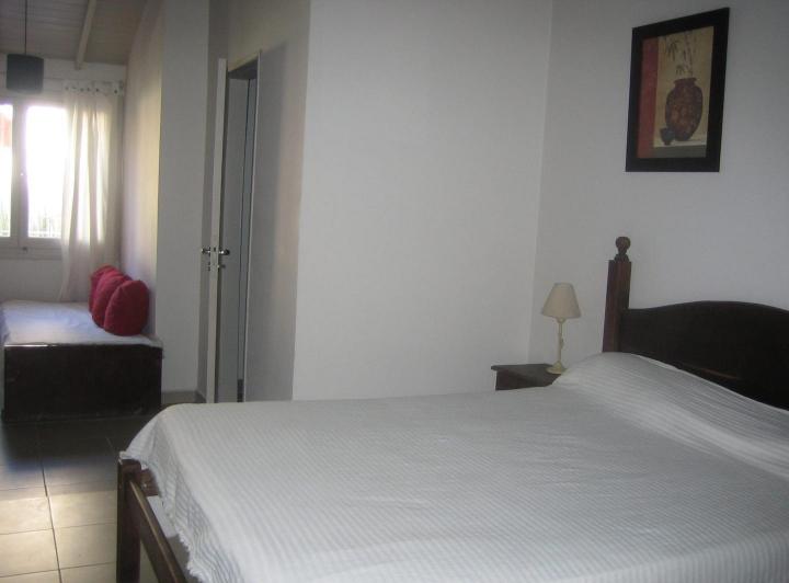 Casa en venta - 4 Dormitorios 3 Baños - 390Mts2 - Mar del Plata 3