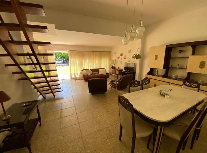 Casa en venta - 4 Dormitorios 3 Baños - 390Mts2 - Mar del Plata 4