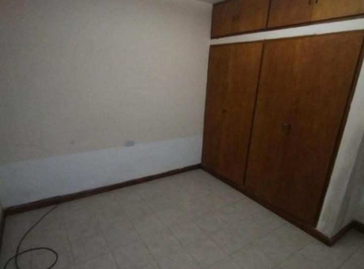 Casa en venta - 4 Dormitorios 2 Baños - Río Cuarto 1
