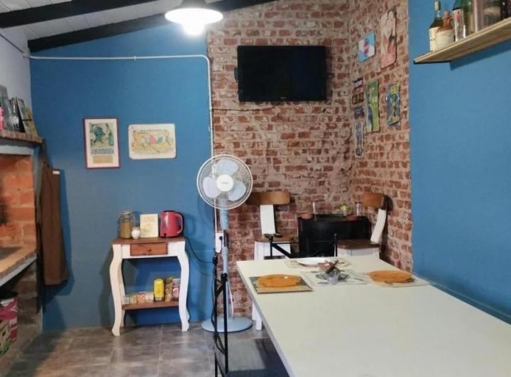 Casa en venta - 3 Dormitorios 3 Baños - Necochea 1