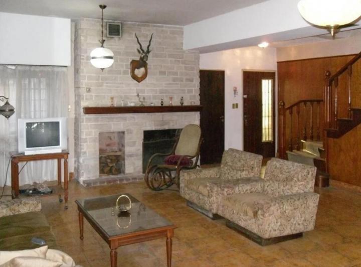 Casa en venta - 4 dormitorios 6 baños - Cochera - 400 mts2 - La Plata 4