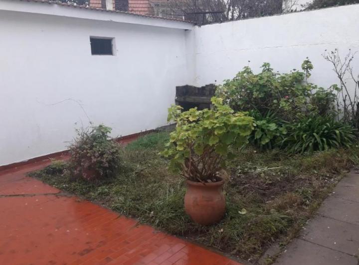 Casa en venta - 3 Dormitorios 2 Baños - Cochera - 200Mts2 - Mar de Ajó 5