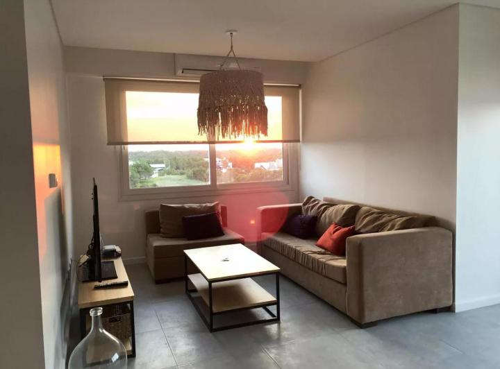 Casa en venta - 2 Dormitorios 2 Baños - Cochera - 95Mts2 - Pinamar 1