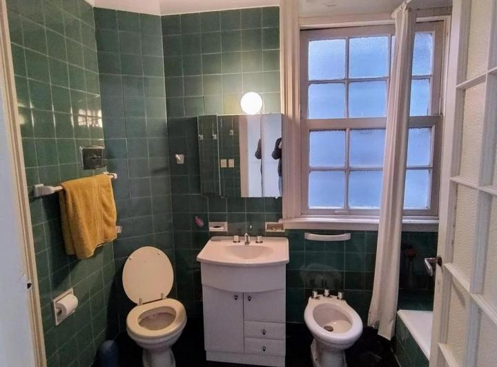 Departamento en venta - 5 Dormitorios 3 Baños - Monserrat 2