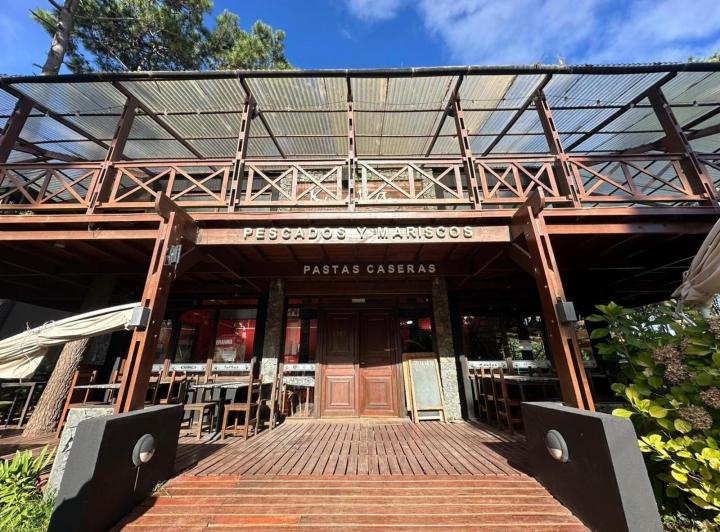 Local en venta - 5 Ambientes - Mar Azul 1