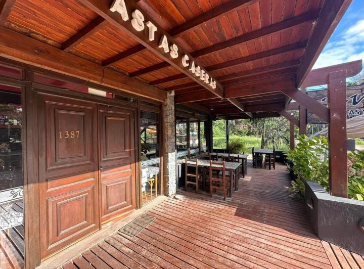 Local en venta - 5 Ambientes - Mar Azul 4