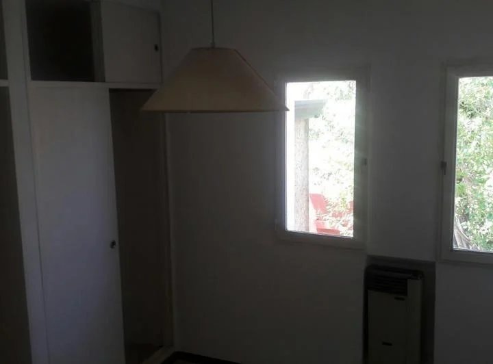 Casa en alquiler - 2 dormitorios 2 baños - Manuel B. Gonnet 5