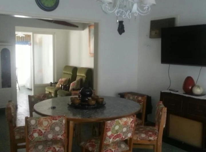 Casa en venta - 3 Dormitorios 2 Baños - Cocheras - 276Mts2 - Monte Hermosa 4