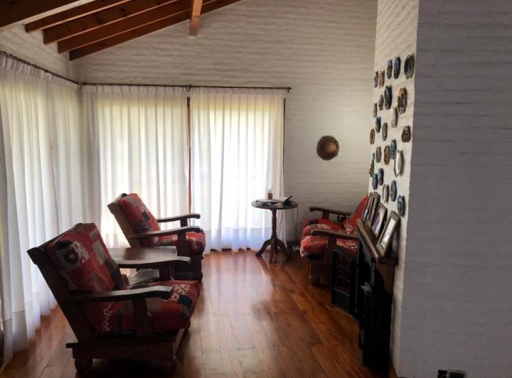Casa en venta - 3 Dormitorios 3 Baños - Cochera - 1.044Mts2 - Berazategui 2