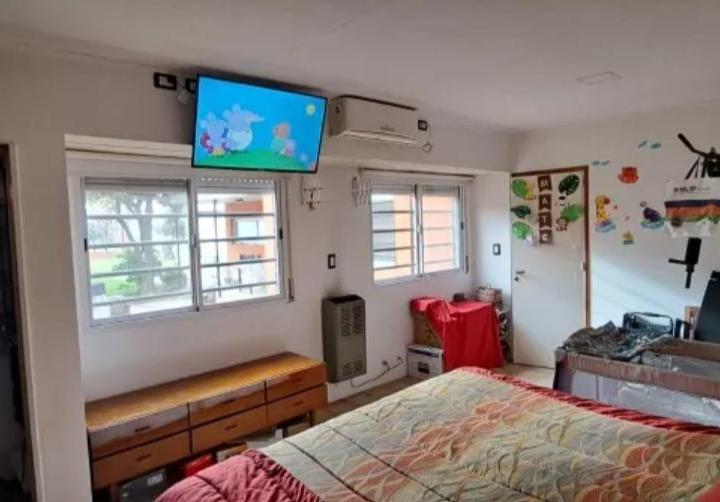 Casa en venta - 1 Dormitorio 1 Baño - Cochera - 300Mts2 - Necochea 2