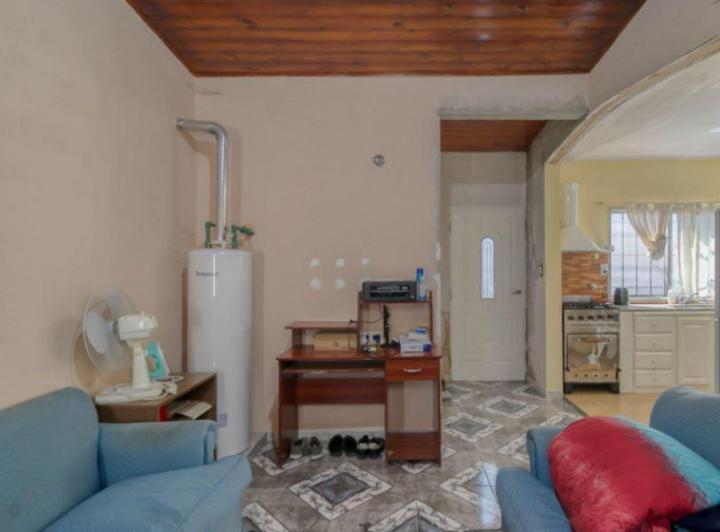 Casa en venta - 7 dormitorios 5 baños y 2 cocheras - 300mts2  totales - Villa Elvira 2