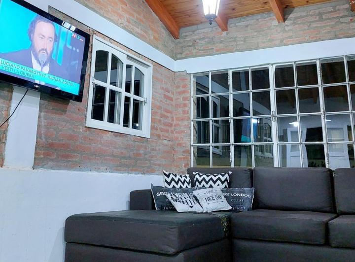 Casa en venta - 7 Dormitorios 3 Baños - 650Mts2 - Villa Carlos Paz, Córdoba 3