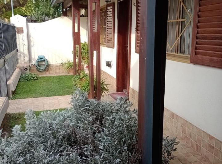 Casa en venta - 3 Dormitorios 1 Baño - Cochera - Villa Regina, Río Negro 3