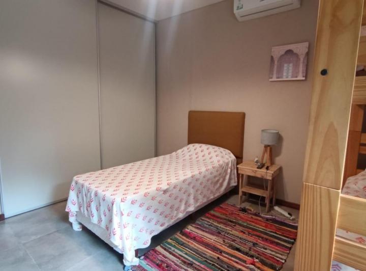 Casa en venta - 5 Dormitorios 4 Baños - Pinamar 5