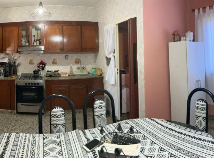 Departamento en venta - 2 Dormitorios 1 Baño - 62Mts2 - Berazategui 2