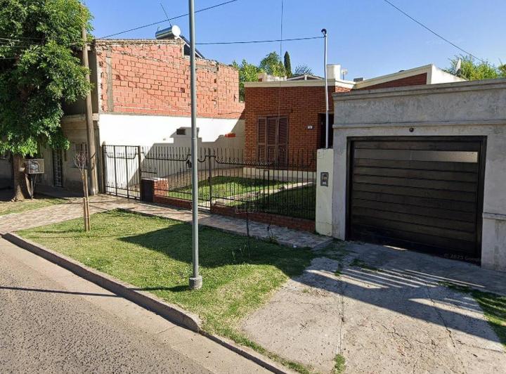 Casa en venta - 2 Dormitorios 1 Baño - San Nicolas de los Arroyos 5