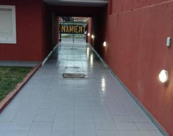 Casas en venta - 5 Dormitorios 2 Baños - Necochea 2