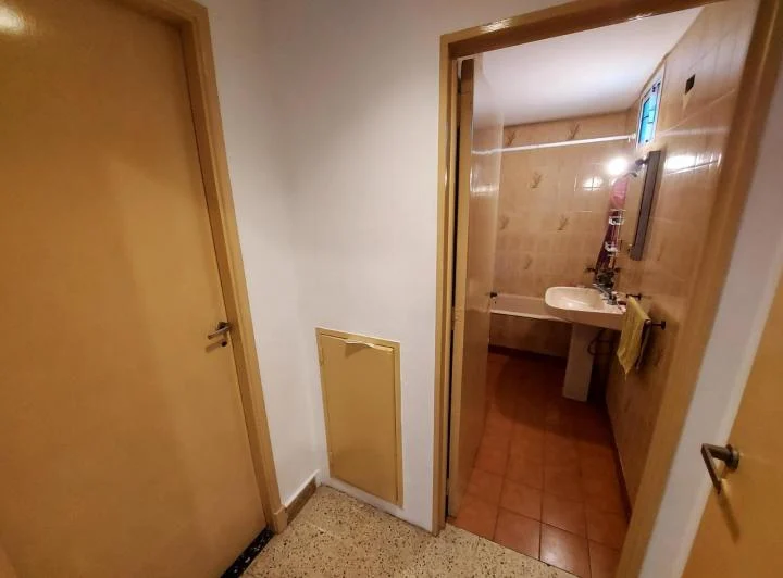 Departamento en venta - 3 Dormitorios 1 Baño - Pompeya 5