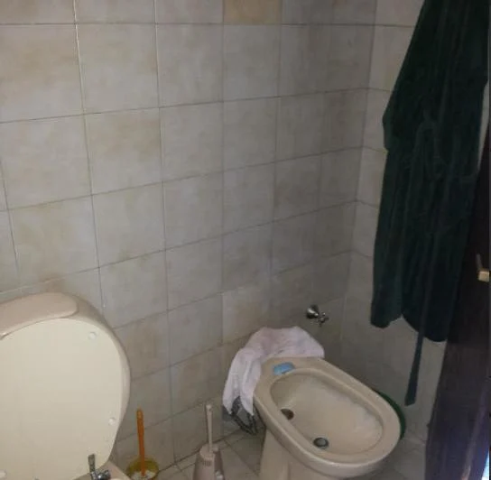 Casa en venta - 2 Dormitorios 1 Baño - La Plata 3