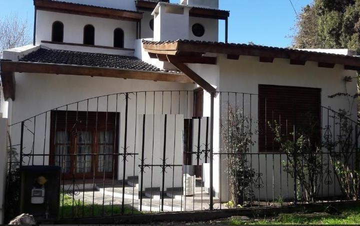 Casa en venta - 2 Dormitorios 1 Baño - La Plata 5