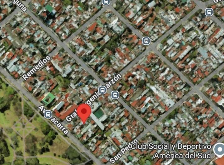 Casa en alquiler - 4 Dormitorios 2 Baños - Parque Avellaneda 3