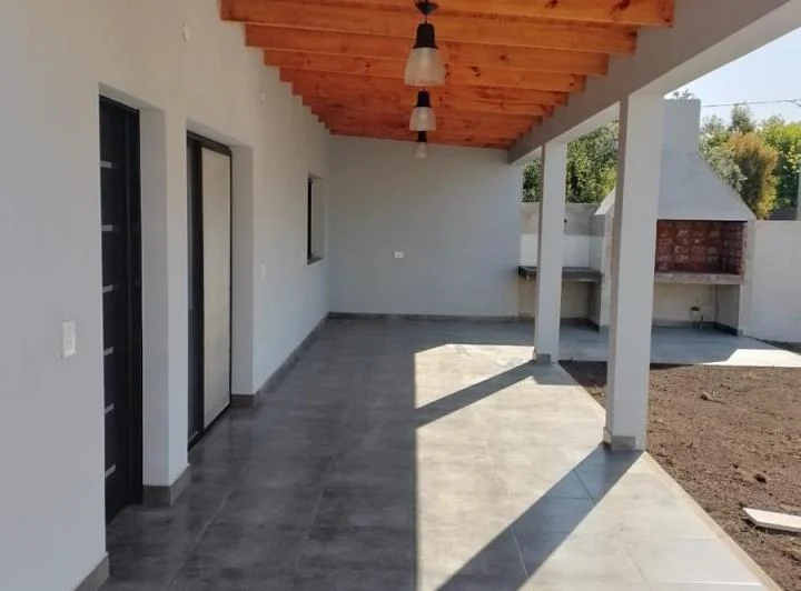 Casa en venta - 1 Dormitorio 1 Baño - 380Mts2 - San Miguel del Monte 2