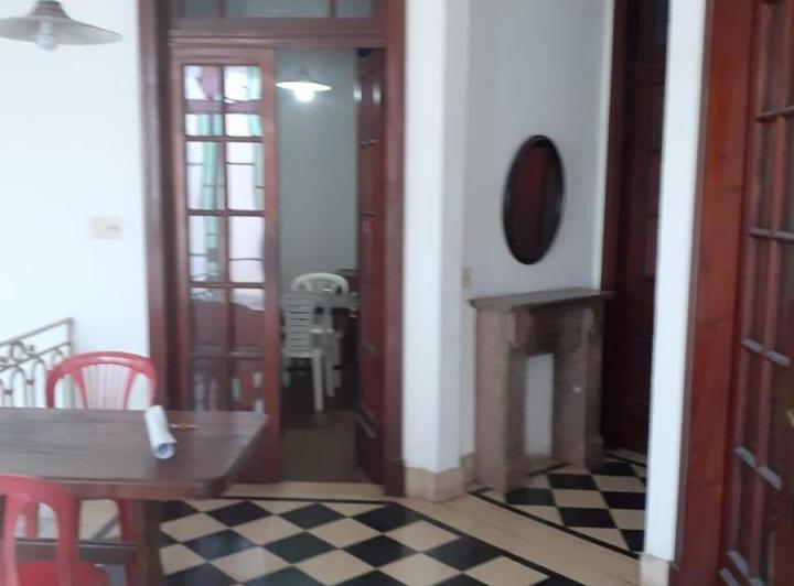 Casa en venta - 8 Dormitorios 2 Baños - 236Mts2 - La Plata 5