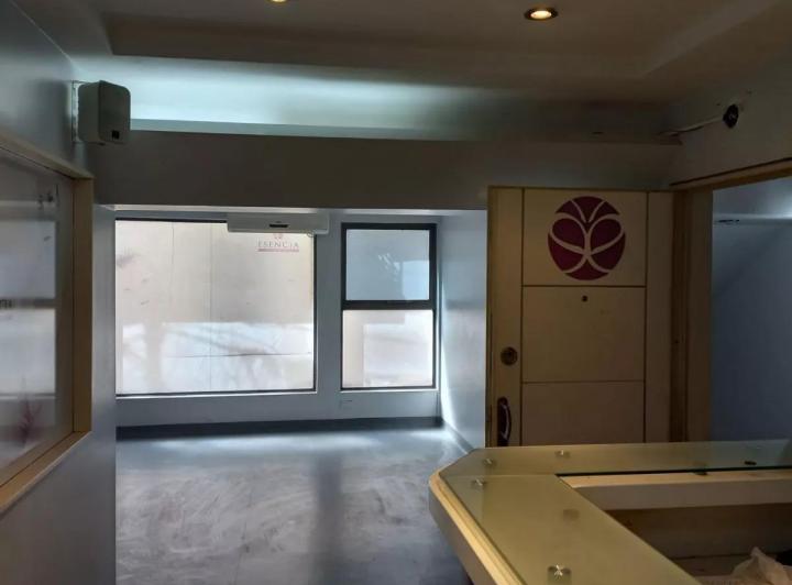 Local en alquiler - 7 Oficinas 3 Baños - 150Mts2 - Recoleta 4