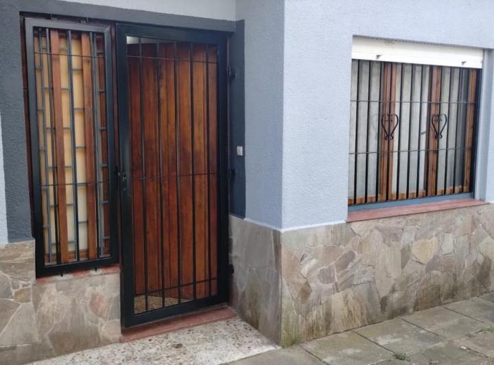 PH en venta - 2 Dormitorios 1 Baño - Cochera - 70Mts2 - Costa Azul 3