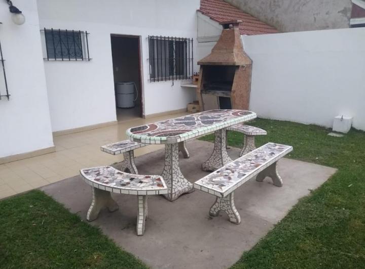Casa en alquiler temporario - 4 Dormitorios 2 Baños - Mar del Plata 4