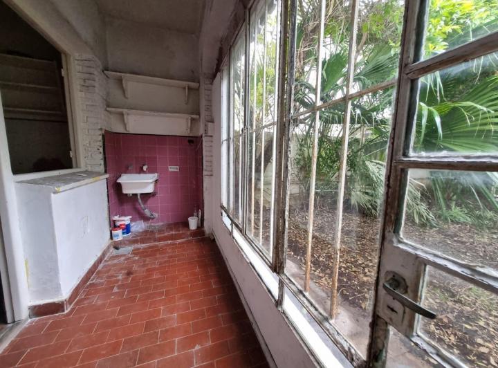 Casa en alquiler - 2 Dormitorios 1 Baño - Olivos 1