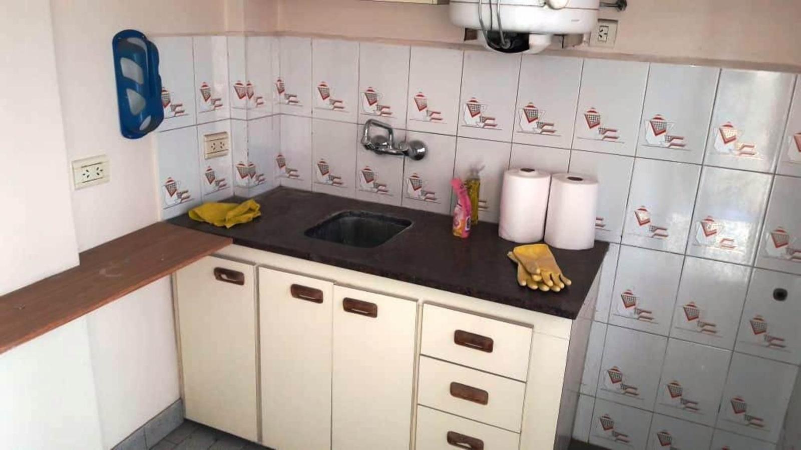 Foto de Departamento en venta - 2 Dormitorios 1 Baño - Paso del Rey, imagen 3