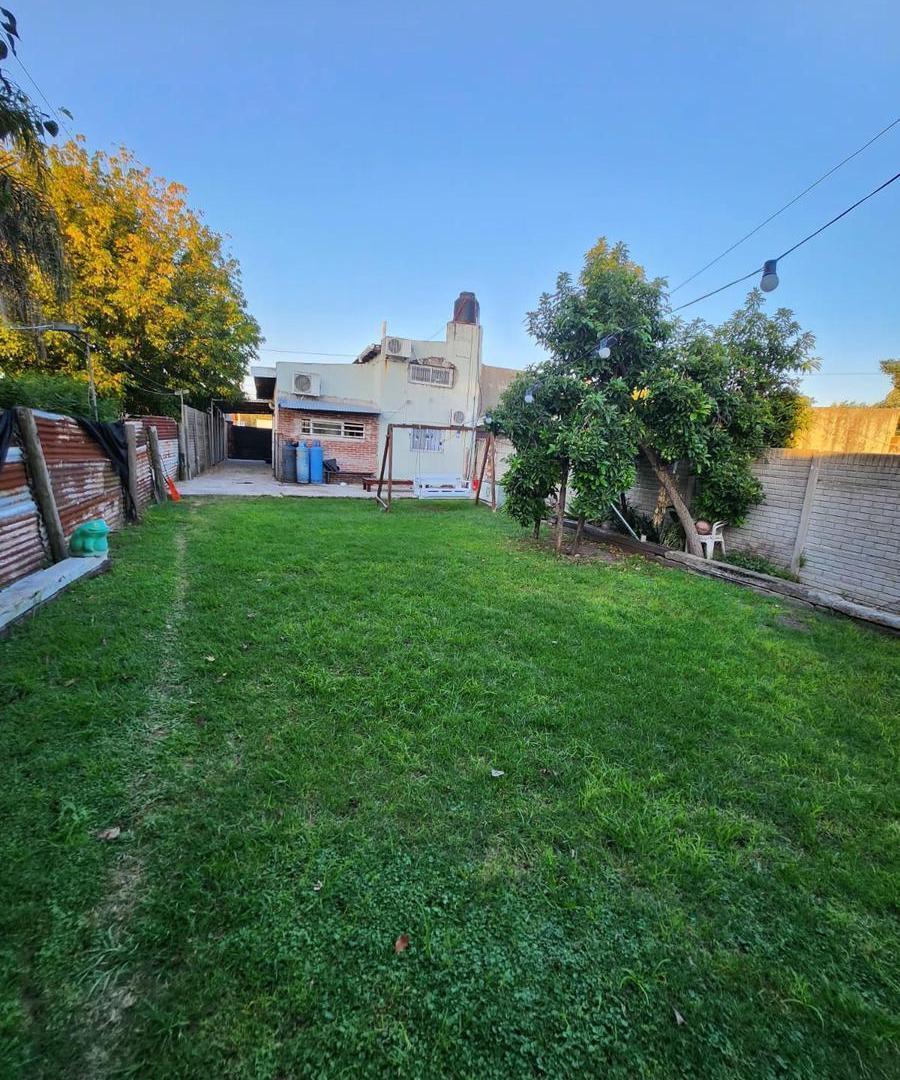 Casa en venta - 3 Dormitorios 1 Baño - Cochera - 315Mts2 - Ensenada