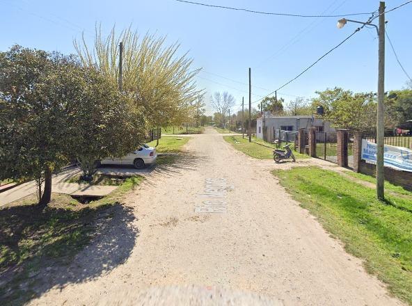 Casa en venta - 2 Dormitorios 1 Baño - Cochera - 240Mts2 - San Vicente