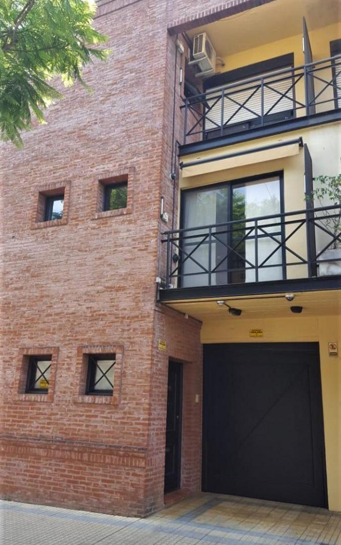 PH en venta - 3 Dormitorios 2 Baños - 162Mts2 - Santa Rita