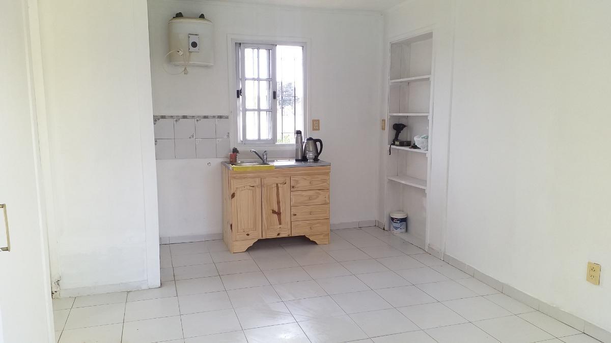 Foto de Casa en venta - 2 Dormitorios 1 Baño - Cochera - 135Mts2 - Baradero, imagen 5
