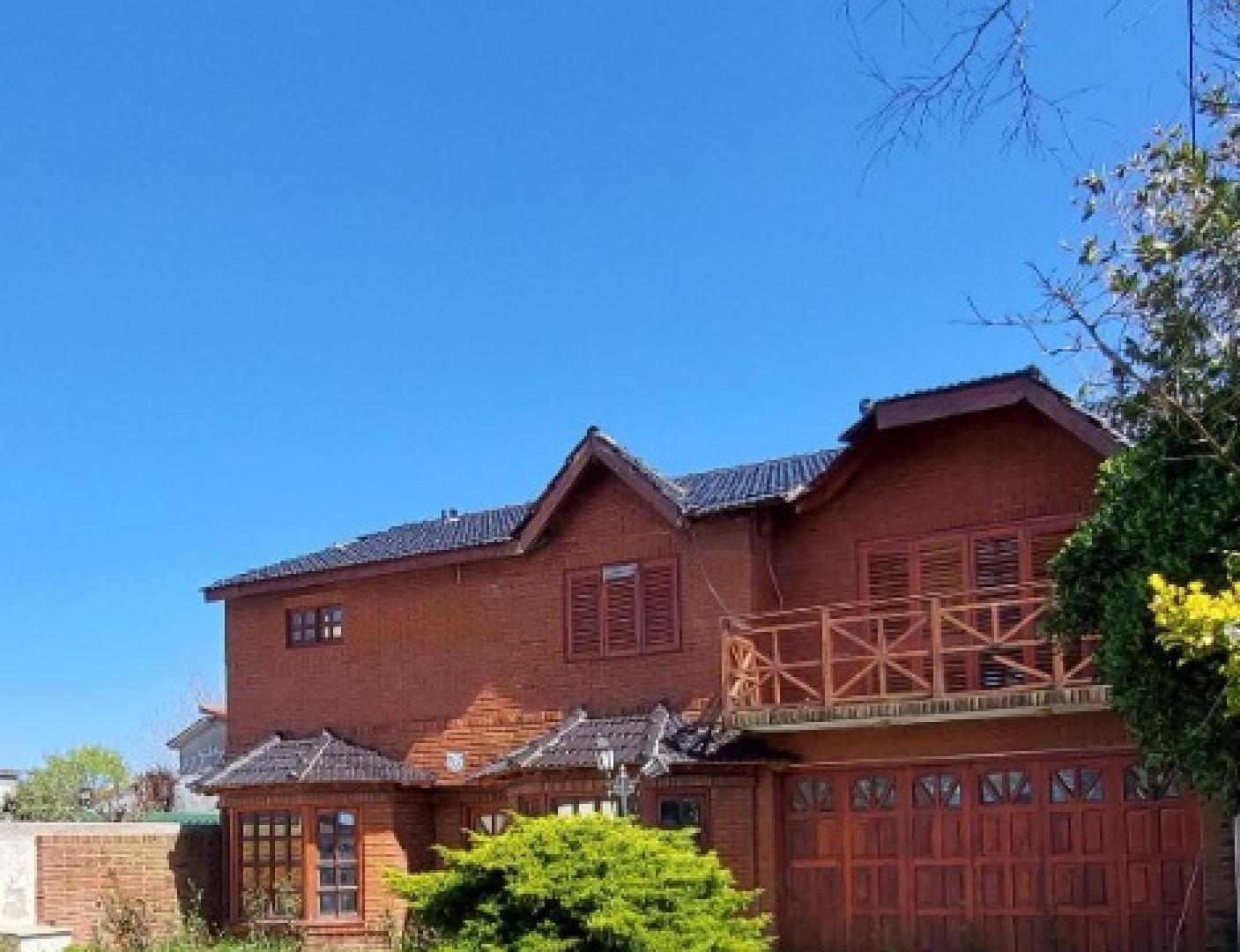 Casa en venta - 4 Dormitorios 2 Baños - Mar del Tuyú