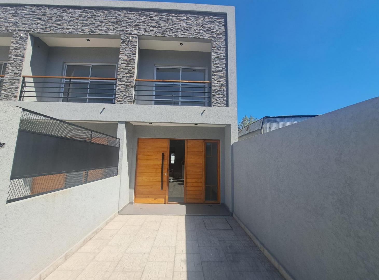 Dúplex en venta - 2 Dormitorios 2 Baños - Cochera - 100Mts2 - General Rodríguez