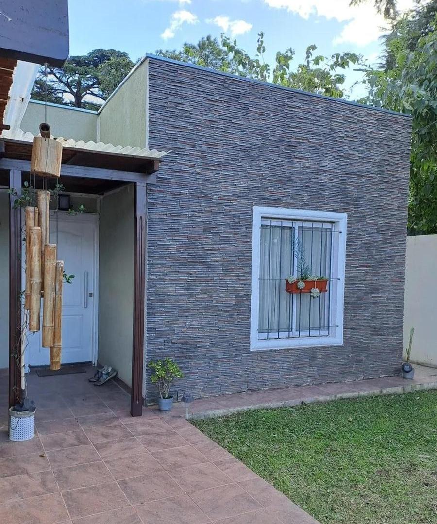 Casa en venta - 3 Dormitorios 2 Baños - General Rodríguez