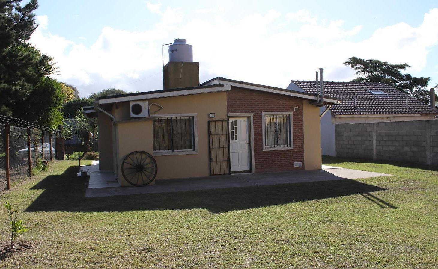 Casa en venta - 2 Dormitorios 2 Baños - Villa Gesell
