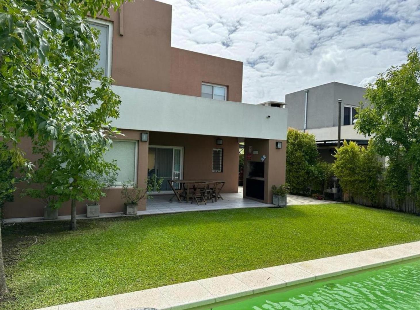 Casa en venta - 3 Dormitorios 2 Baños - Tigre