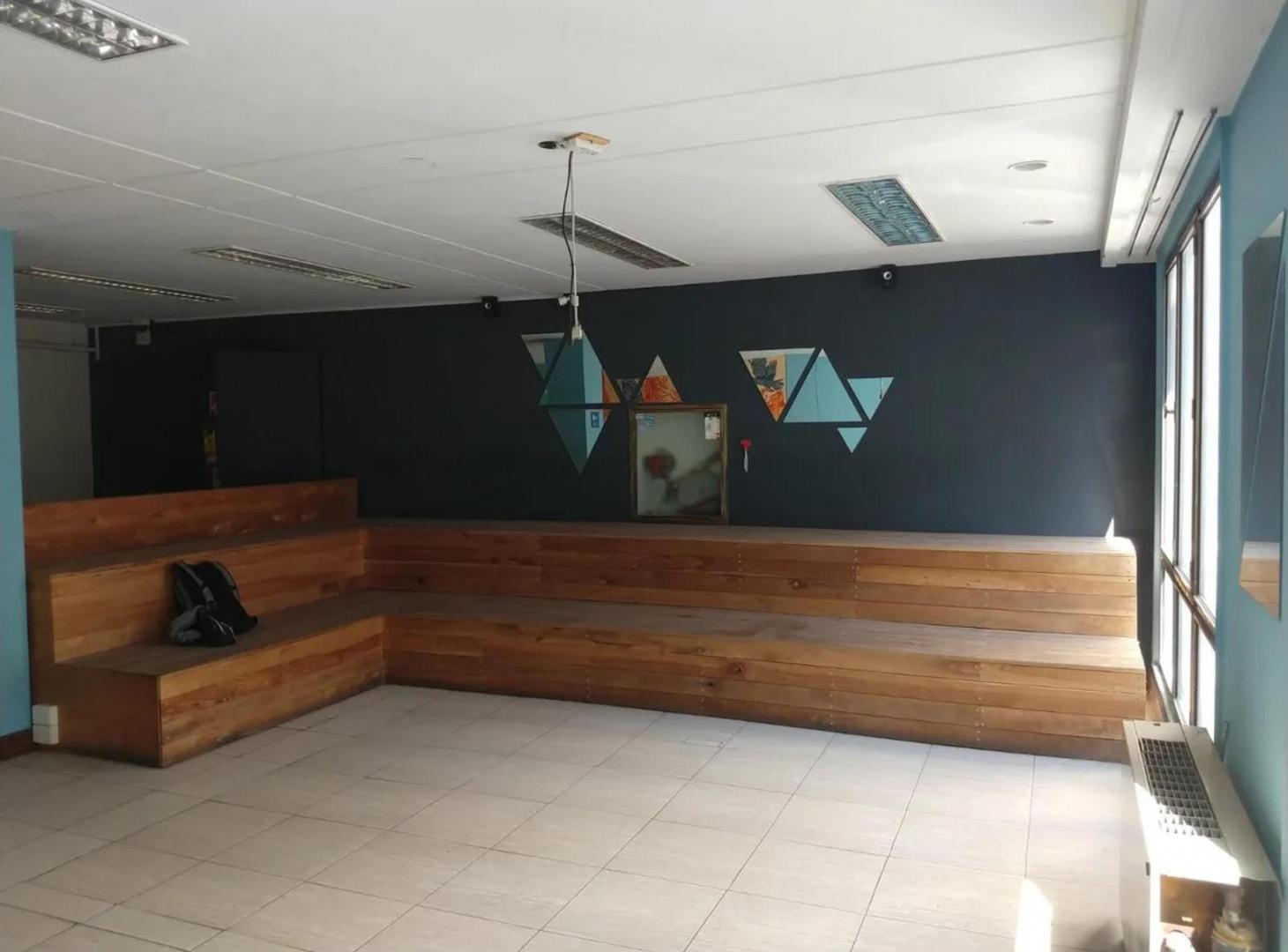 Oficina Comercial en alquiler - 22 Despachos 6 Baños - San Nicolás