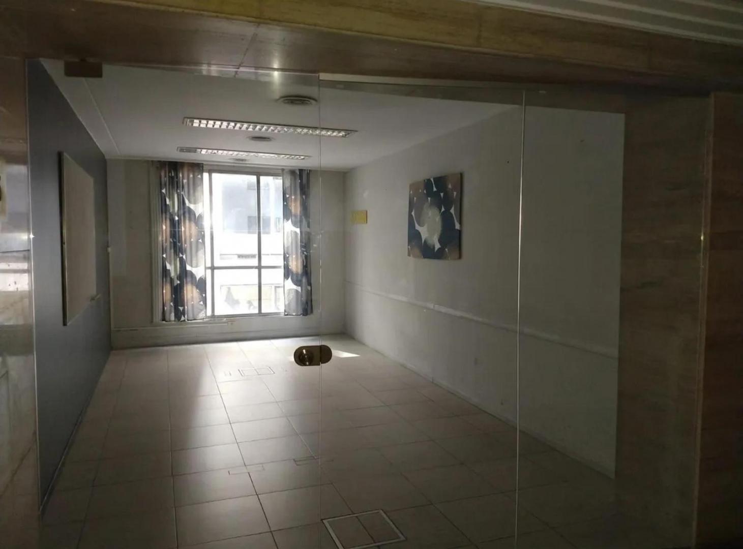 Oficina Comercial en alquiler - 22 Despachos 6 Baños - San Nicolás