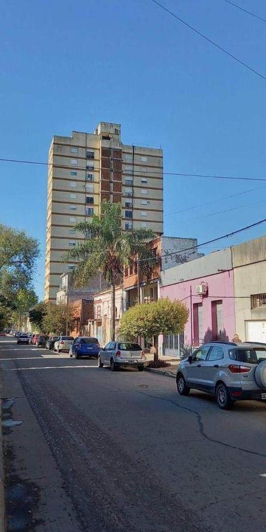 Departamento en venta - 2 Dormitorios 1 Baño - 60 mts2 - Zarate
