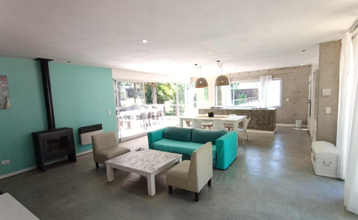 Casa en venta - 3 Dormitorios 2 Baños - Pinamar