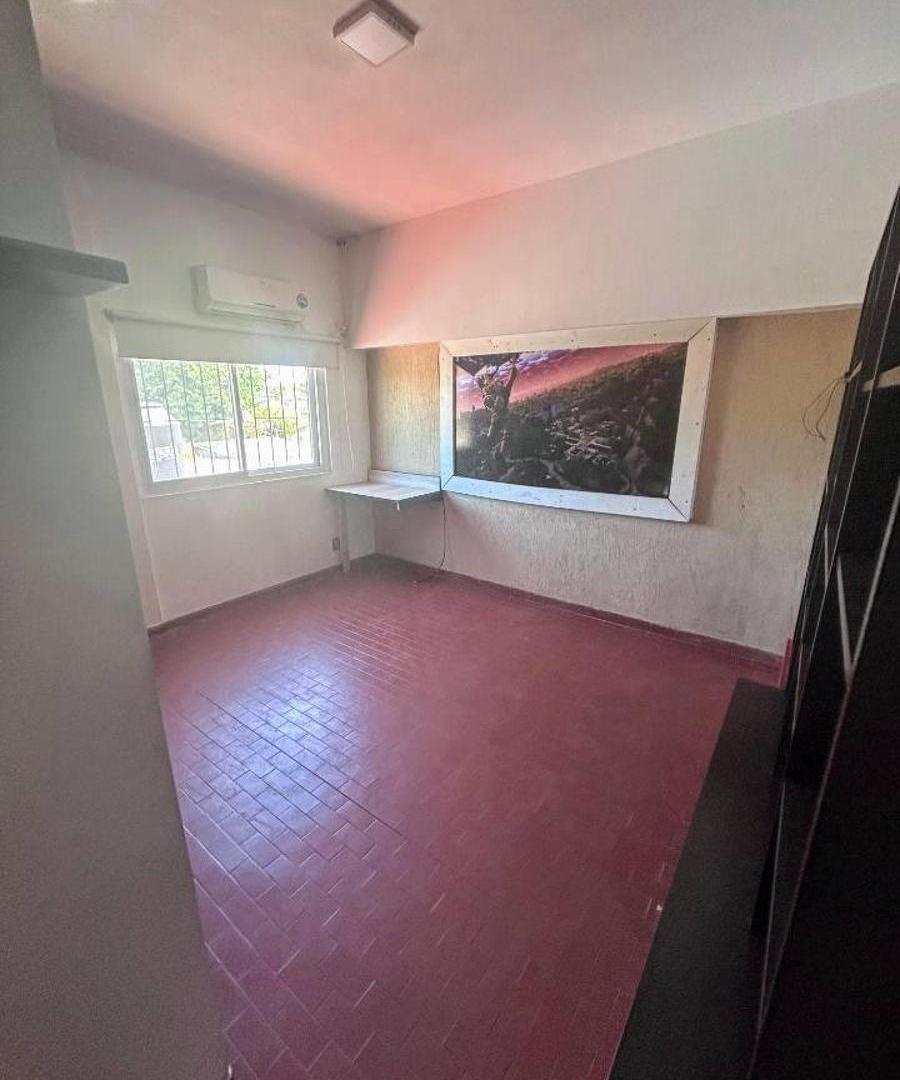 Casa en venta - 3 Dormitorios 3 Baños - Berazategui