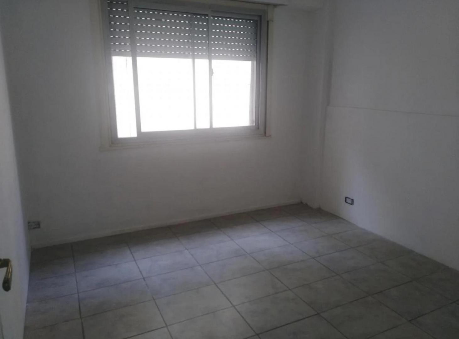 Departamento en venta - 2 Dormitorios 1 Baño - Constitución