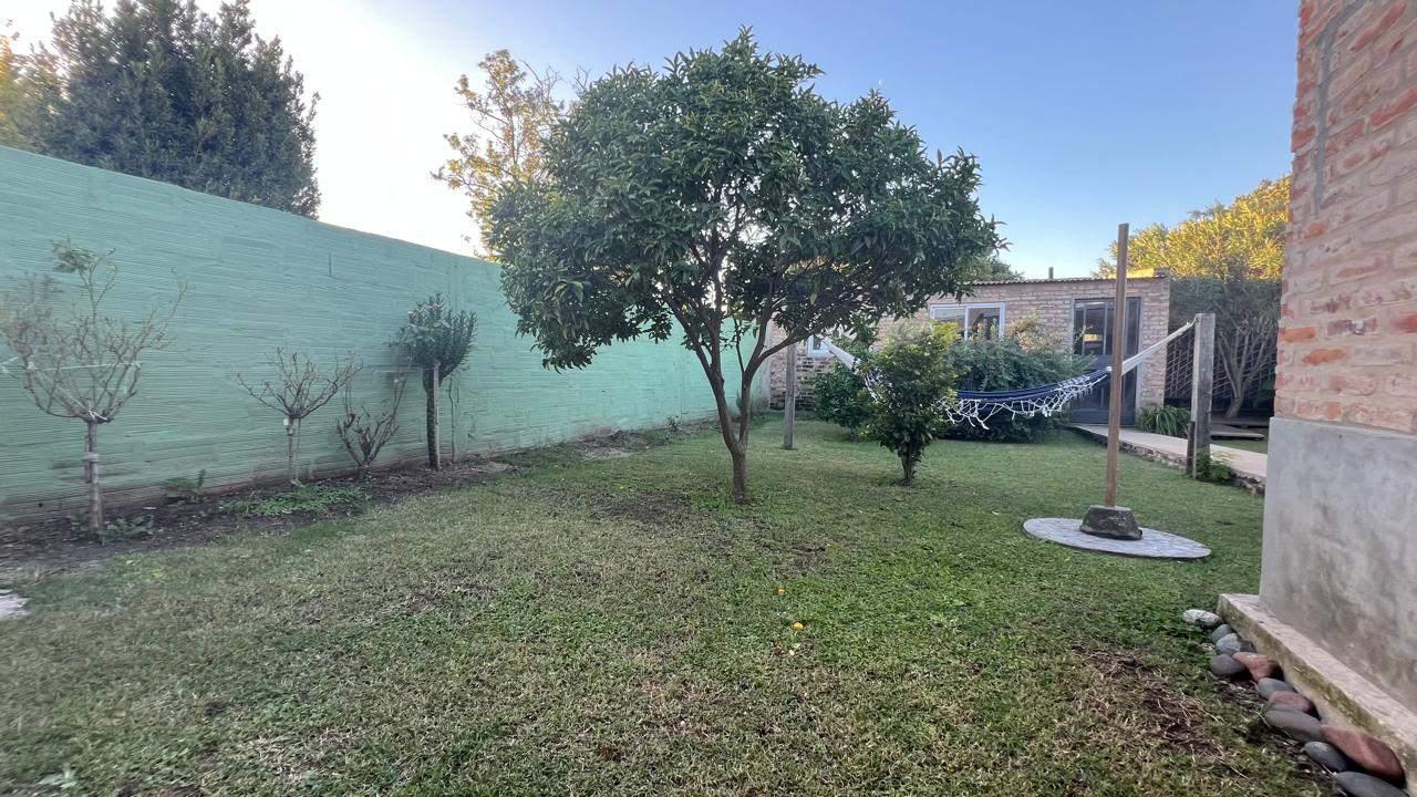 Casa en venta - 3 Dormitorios 2 Baños - 330mts2 - Mercedes